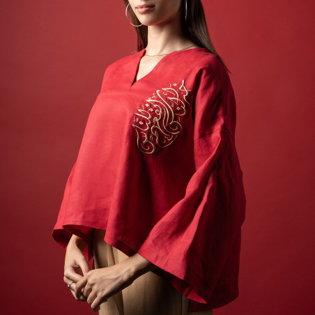 Pull en laine brodé rouge