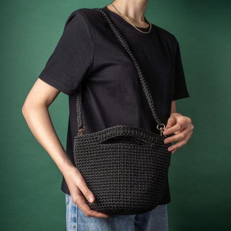 Sac noir en crochet