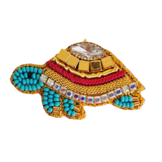 Broche tortue brodée