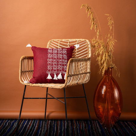 Coussin carré avec pompons brodé cage sidi bou said