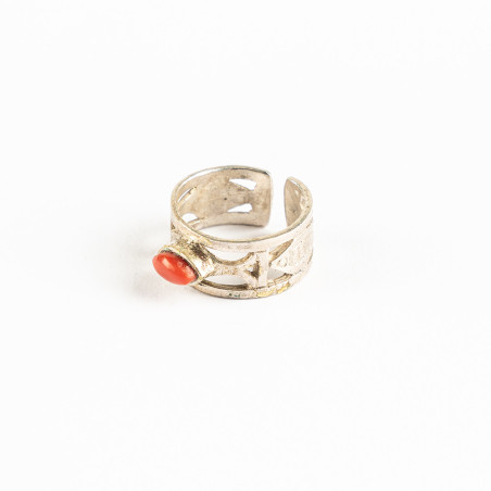 Bague en argent avec cabauchon corail rouge